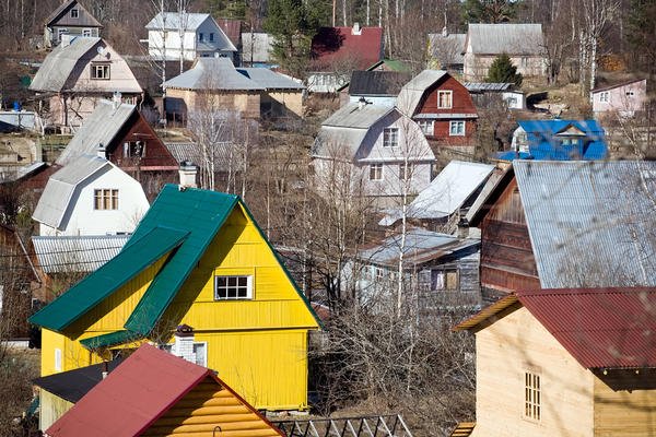 Хозяйственные постройки и другие полезные сооружения на дачном участке. Описание. Фото